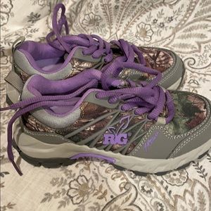 Realtree girl “miss bobcat” sneakers NWOT